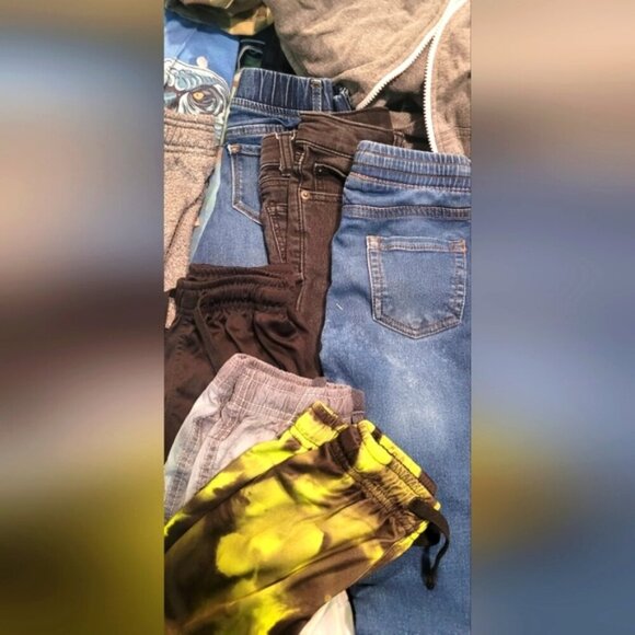 Assorted (BOYS) Clothing Bundle - Picture 9 of 15